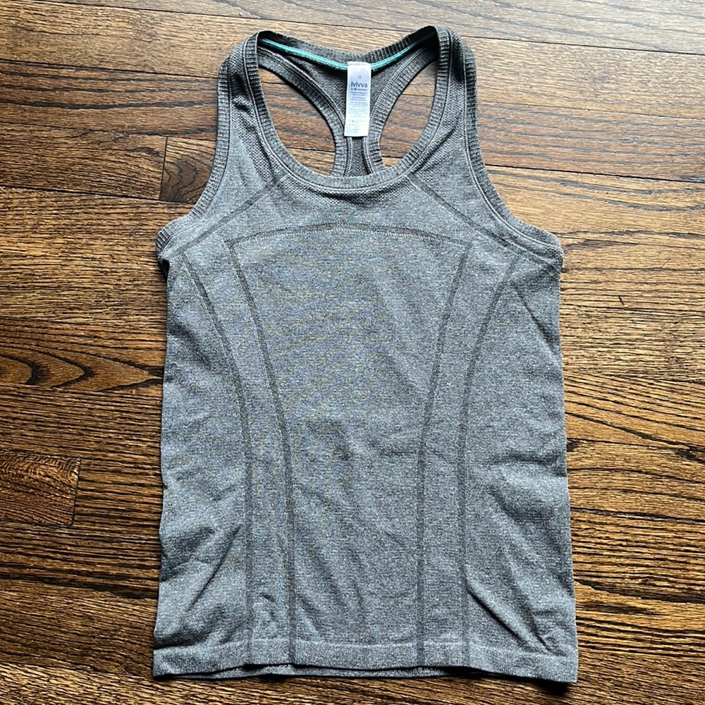 Ivivva by Lululemon tank top perfect condition